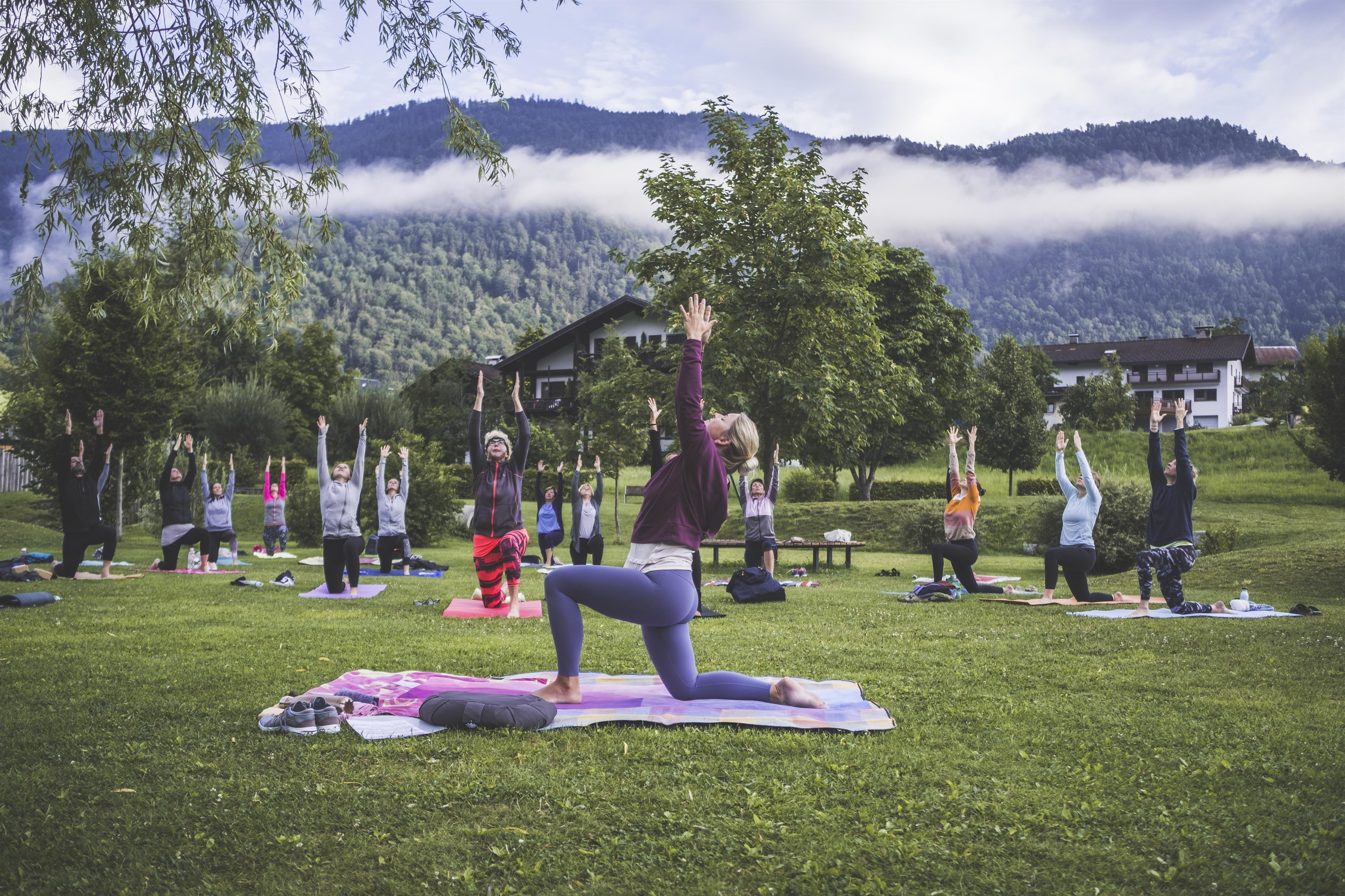 Mit Yoga den Morgen am See begrüßen
