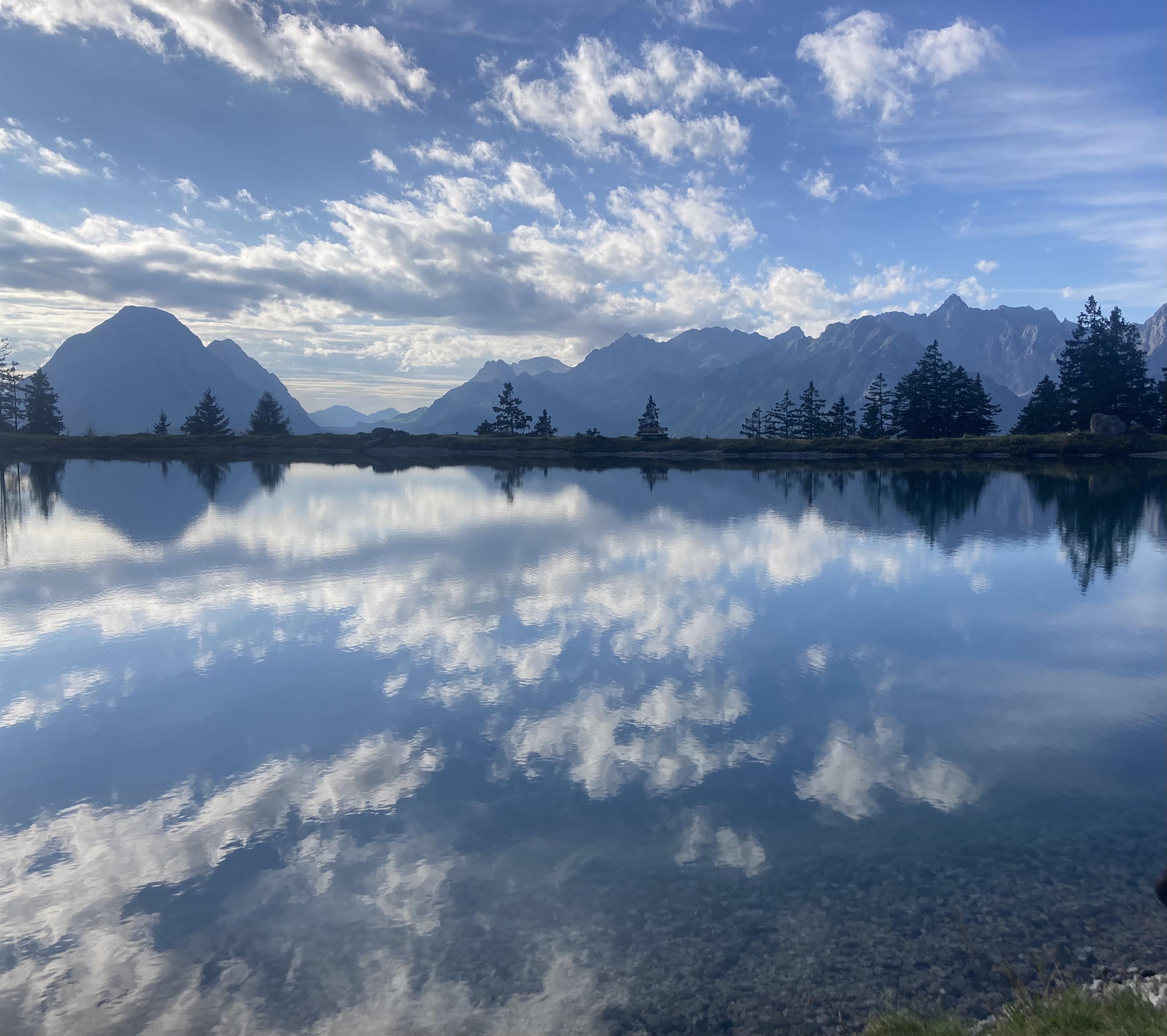 Sunset Flow – Wandern und Yoga am Abend in den Bergen