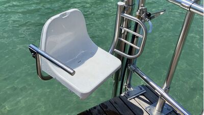 Barrier-free access to the lake