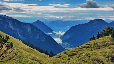 Ausblick vom Schleimssattel in Richtung Pertisau und Achensee