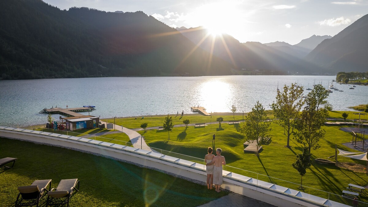 View from the Penthouse-SPA across the bathing beach to the Karwendel Mountains.