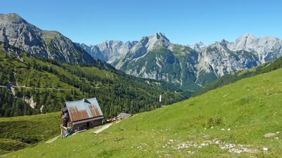 Blick zur Plumsjochhütte
