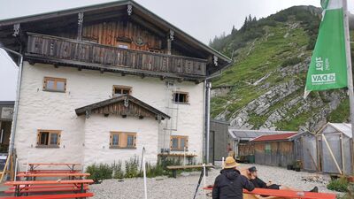 Tölzer Hütte - Vorderansicht
