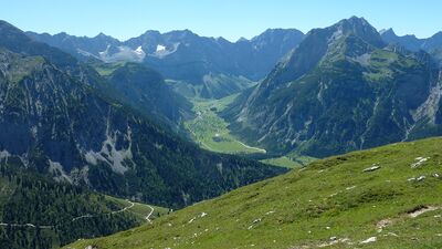 Wanderung zum Satteljoch/Plumsjoch - Ausblick zum Großen Ahornboden