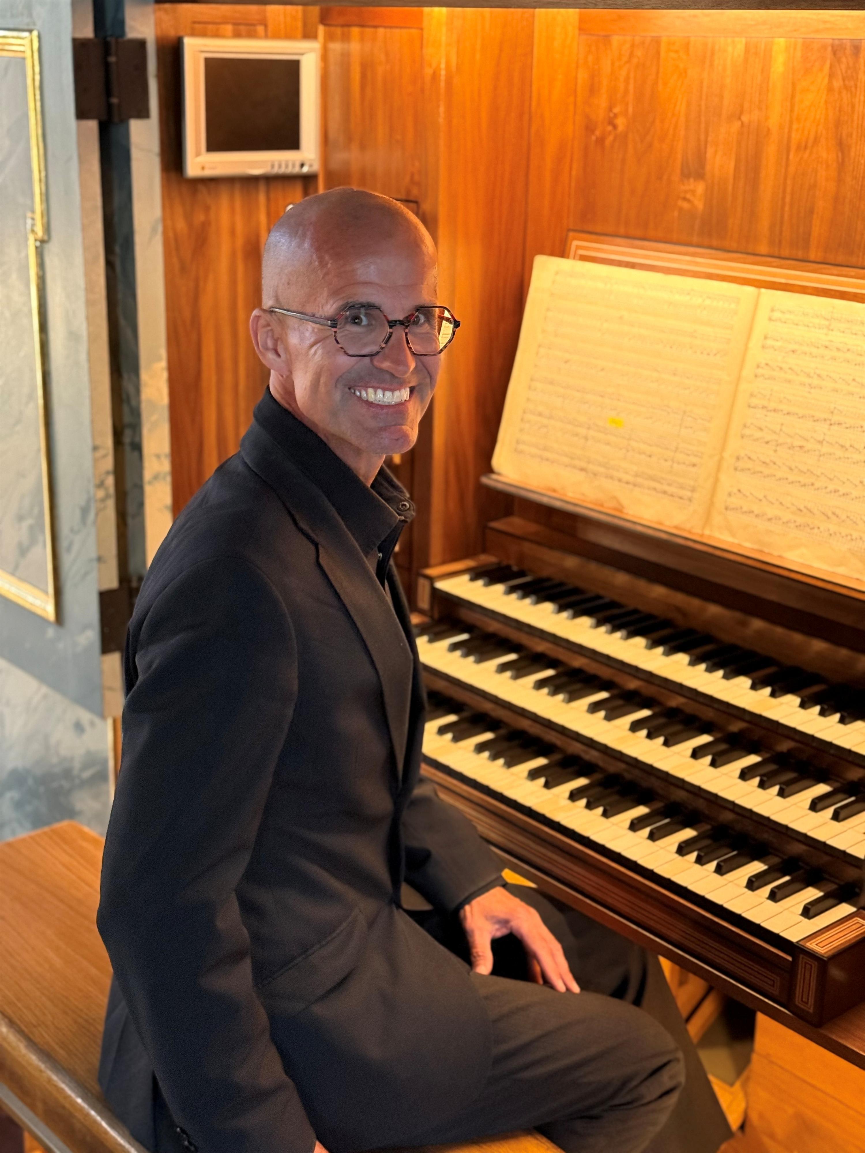 Manuale unter Strom: Orgel-Präsentationskonzert