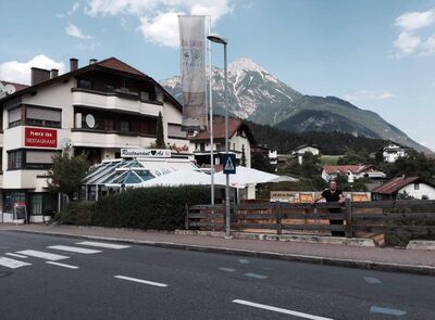 Herz AS outside view