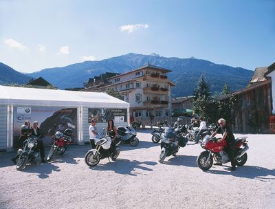 Hotel Enzian - Motorrad-Verleih 2