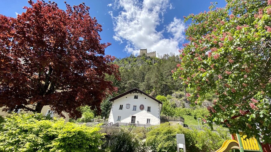 Kronburg - Pfarrhaus_Ruine Kronburg