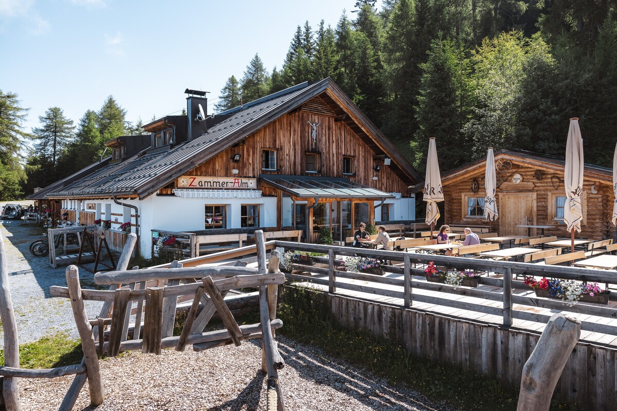 Zammer Alm / Schihütte Zams - Jagerhütte - Fließ
