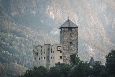 Museum Galerie Schloss Landeck 13