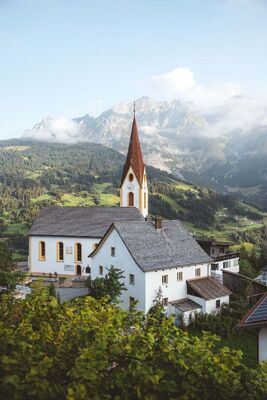 Tobadill_Burgenweg 1