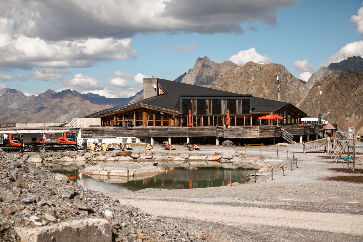 -c--tvb-tiroler-oberland-kaunertal-severin-wegener-gletscherrestaurant-weisssee-2022-5318_1882301036.png