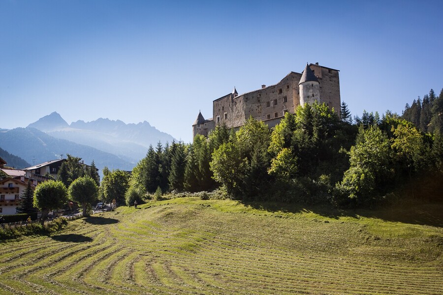 Naudersberg Castle