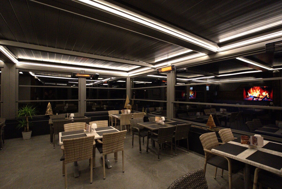 Wintergarten im Gasthaus Stoanergroben