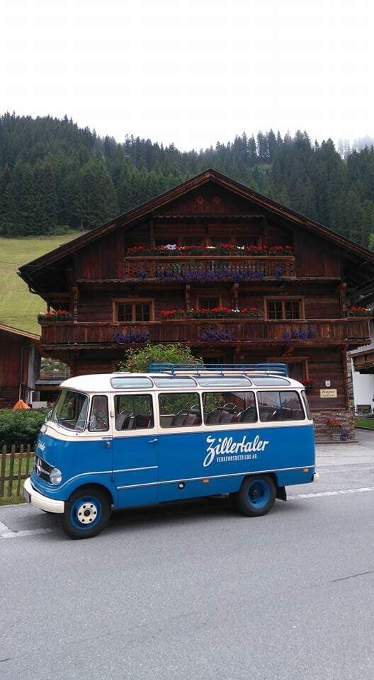 Circuit touristique en bus ancien 1
