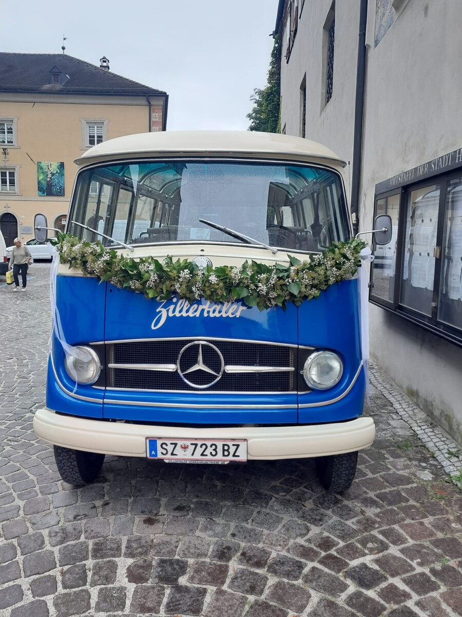 Circuit touristique en bus ancien 2