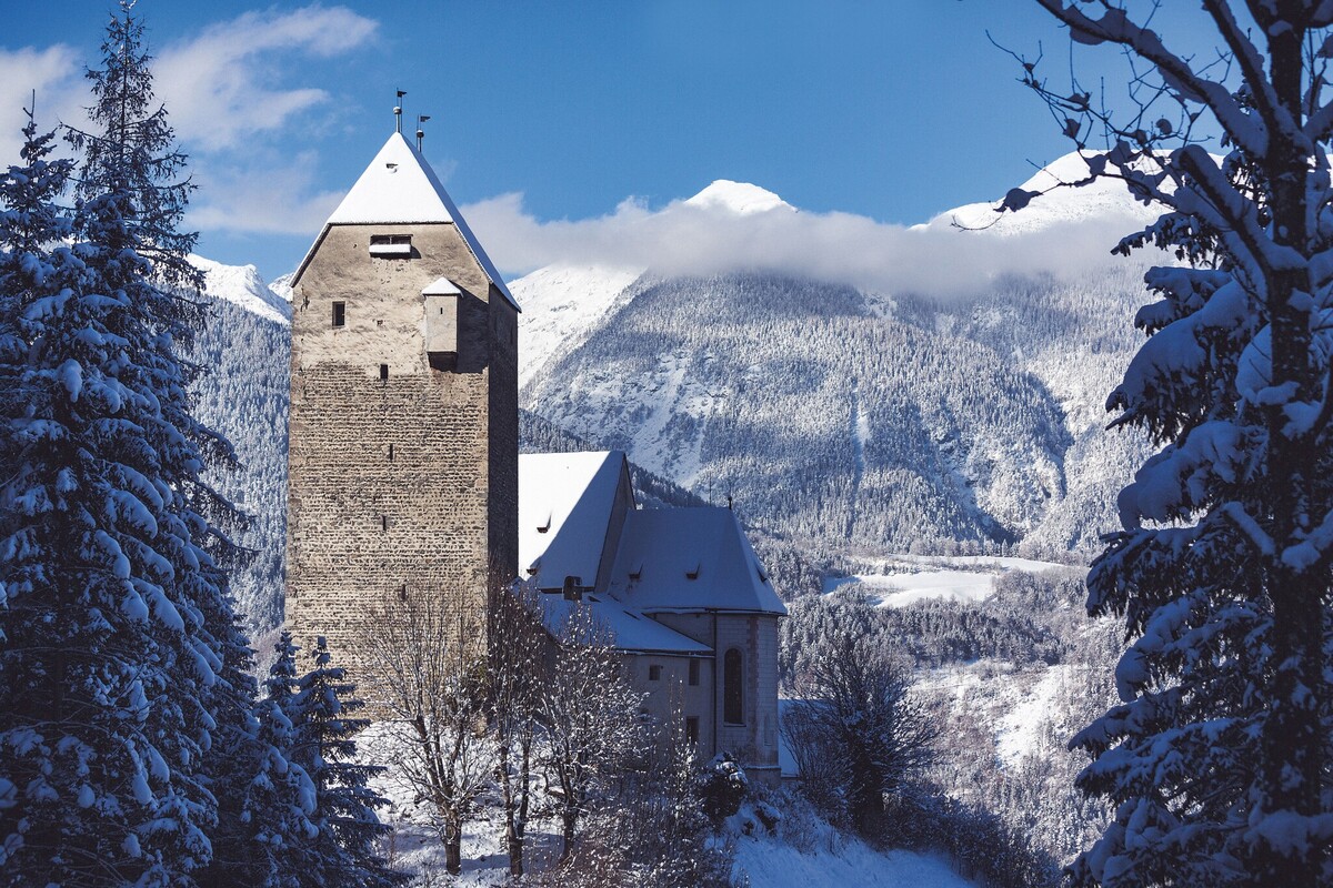 Blick auf Burg Freundsberg
