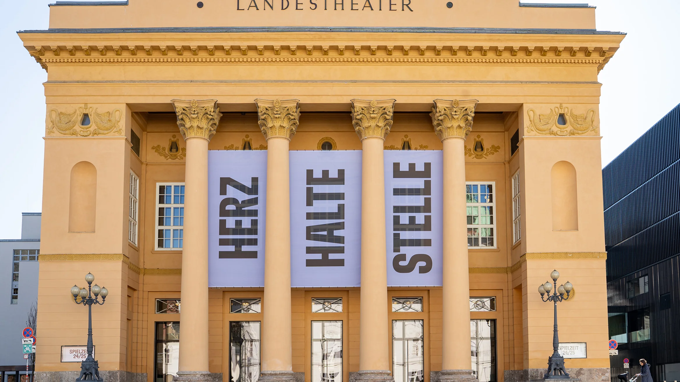 Das TIROLER LANDESTHEATER zu Gast im Kunstraum Schwaz
