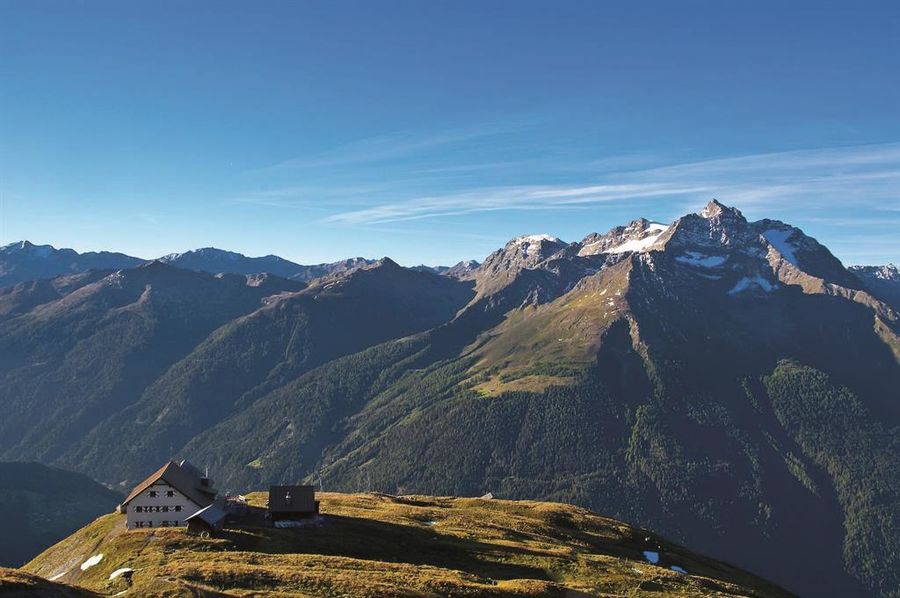 Ansbacherhütte 2 376 m