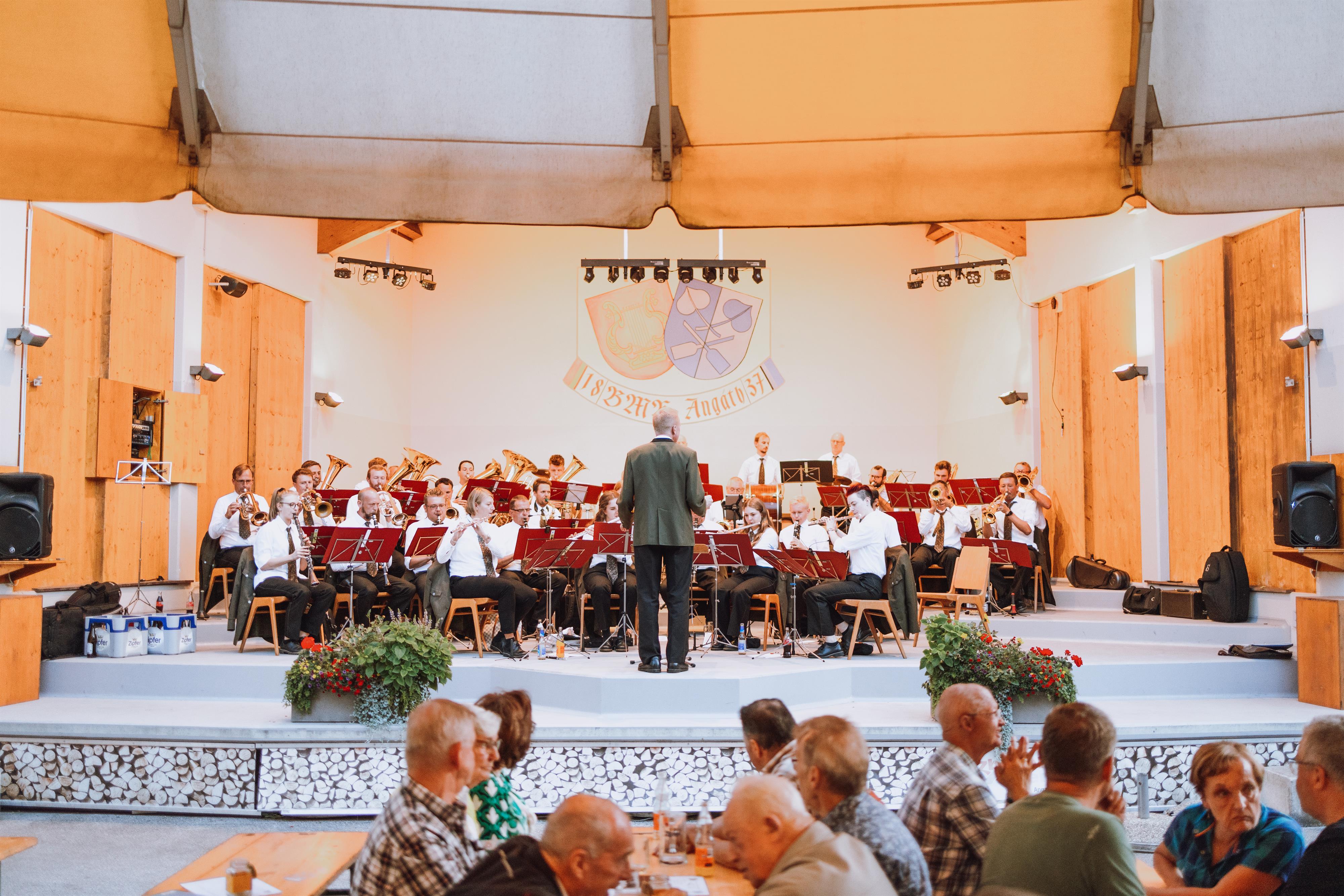 Platzkonzert in Angath