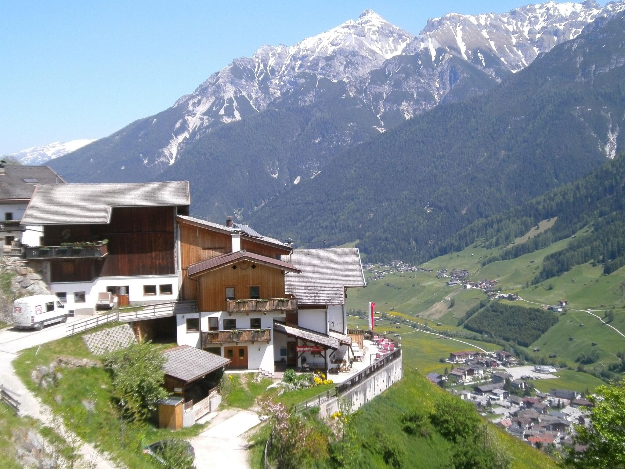 Jausenstation Hofer (Unterkartnall) 1.275m - Sommer Hausfoto