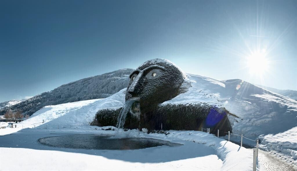 Swarovski Kristallwelten - der Riese im Winter
