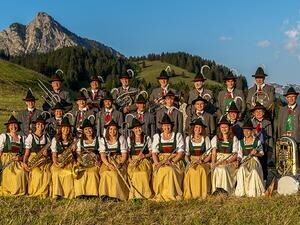Platzkonzert der Musikkapelle Zöblen